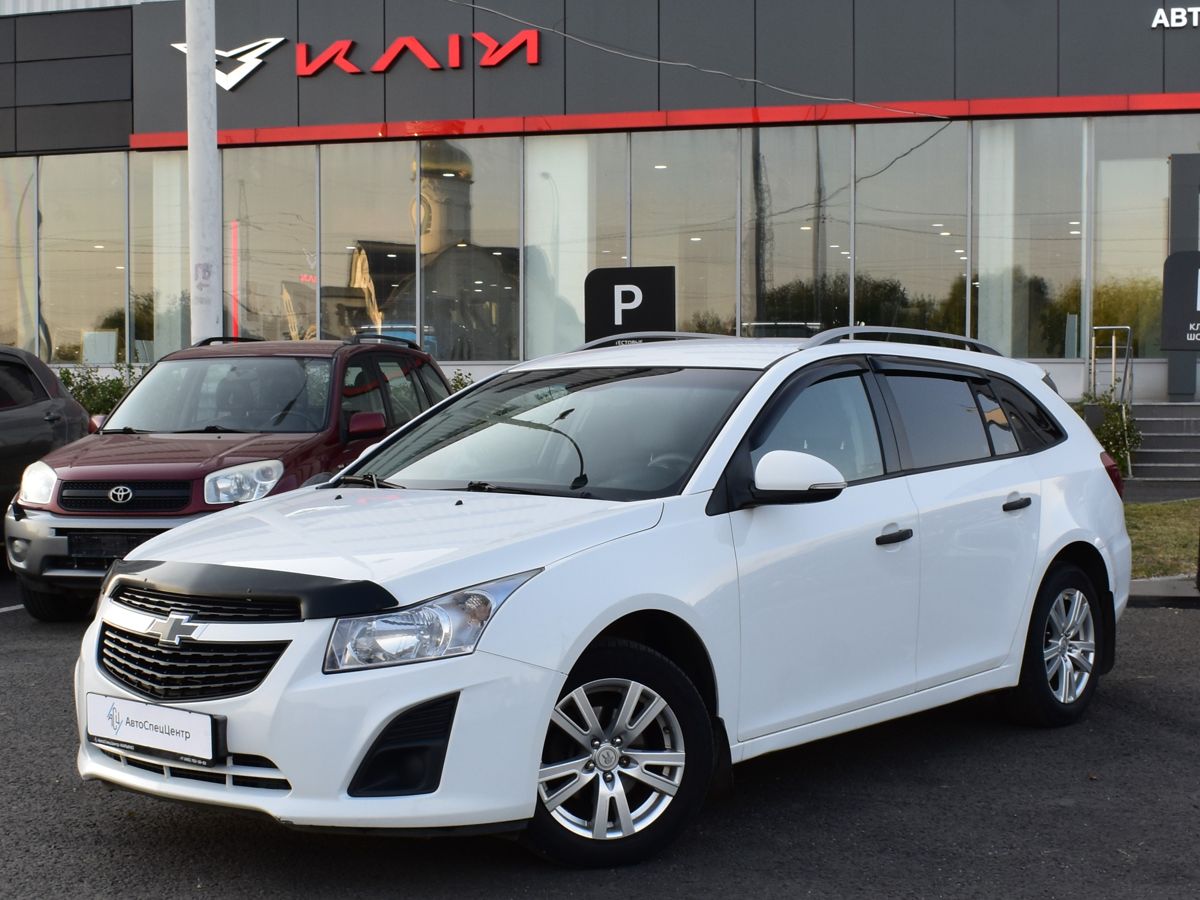 Chevrolet Cruze LS 1.6 MT (124 л.с.)