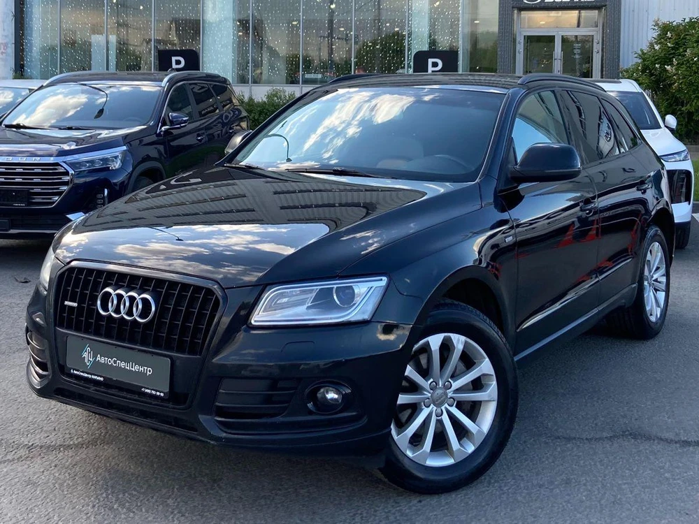 Audi Q5 Base 2.0 AT 4WD (225 л.с.)