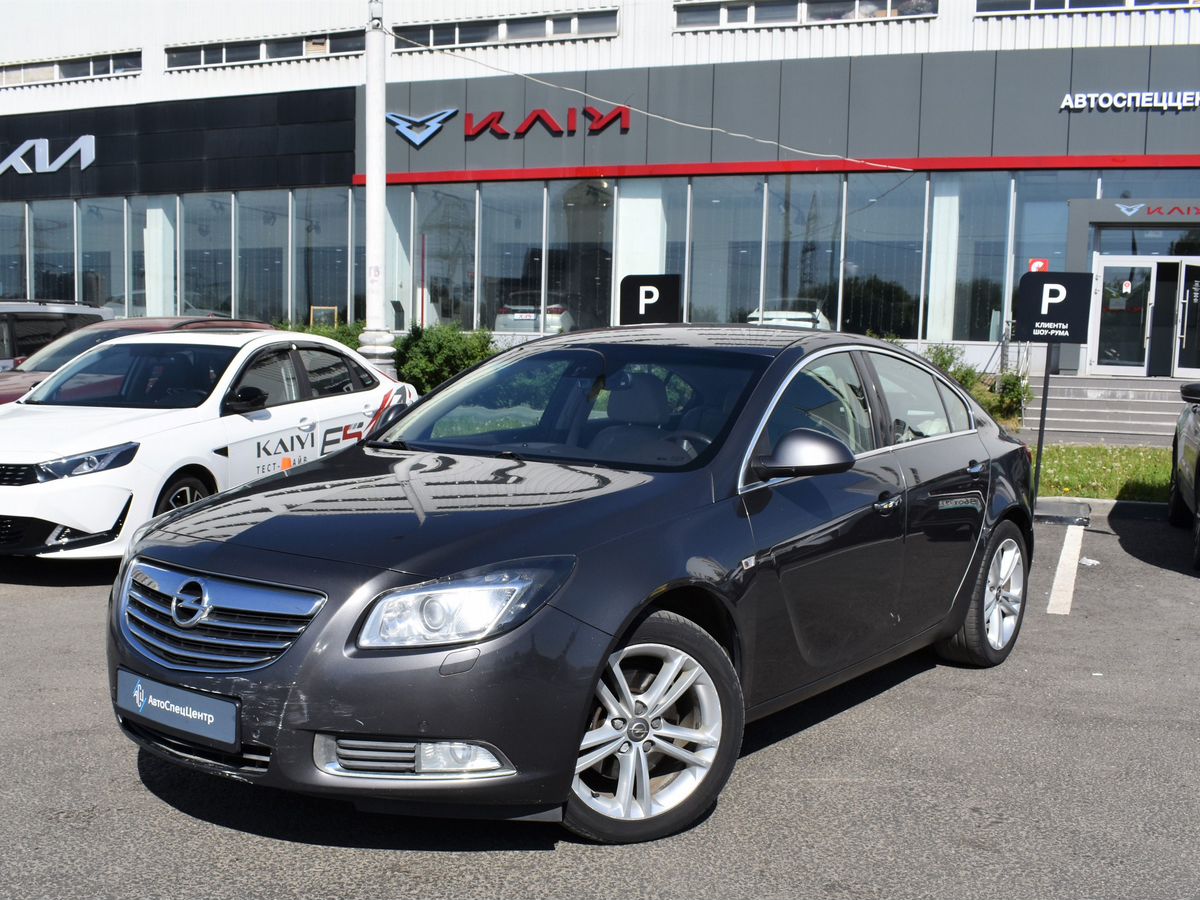 Opel Insignia Cosmo 2.0 AT (220 л.с.)