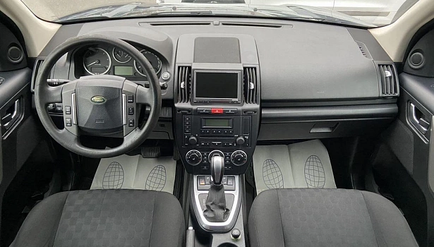 Freelander Base 2.2d AT 4WD (152 л.с.) фото 14