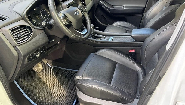 Tiggo 4 Luxury 1.5 CVT (113 л.с.) фото 9