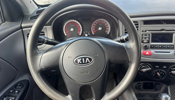 Rio Comfort 1.4 MT (95 л.с.) фото 13