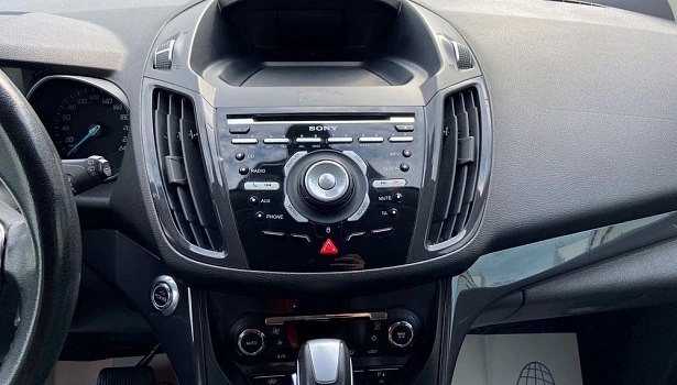 Kuga Titanium 1.6 AT 4WD (150 л.с.) фото 16