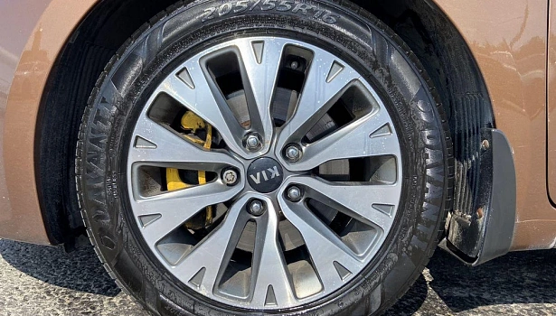 Ceed Prestige 2016 1.6 AMT (135 л.с.) фото 13