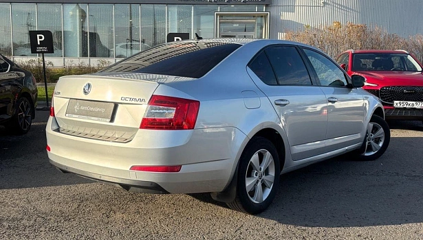 Octavia Style 1.8 MT (180 л.с.) фото 2