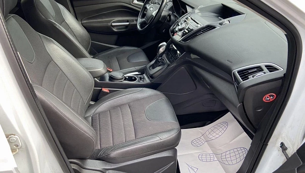 Kuga Titanium 1.6 AT 4WD (150 л.с.) фото 9