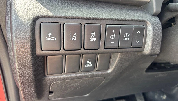 Eclipse Cross Ultimate (2018) 1.5 CVT 4WD (150 л.с.) фото 26