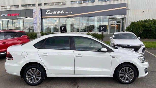 Polo Highline 15-18 1.6 AT (110 л.с.) фото 6