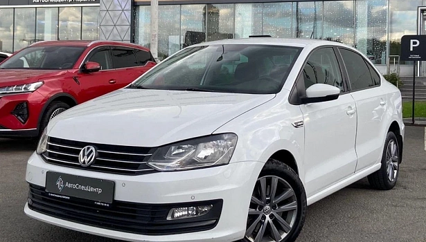Polo Highline 15-18 1.6 AT (110 л.с.) фото 1