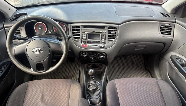 Rio Comfort 1.4 MT (95 л.с.) фото 7