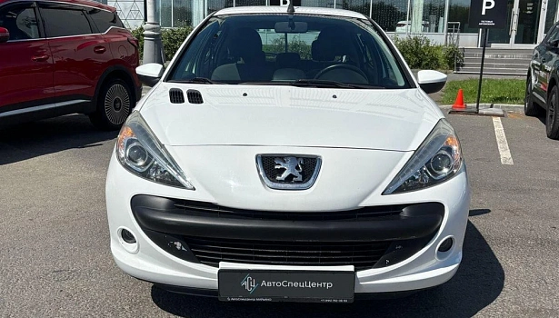207i (Iran Khodro) Base 1.6 AT (113 л.с.) фото 3