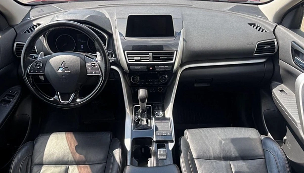 Eclipse Cross Ultimate (2018) 1.5 CVT 4WD (150 л.с.) фото 33
