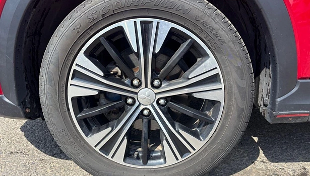 Eclipse Cross Ultimate (2018) 1.5 CVT 4WD (150 л.с.) фото 11