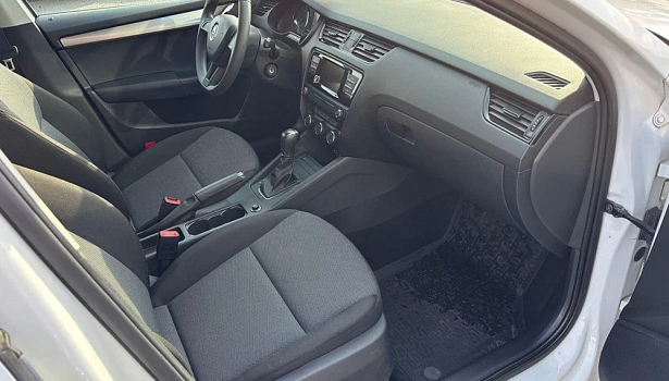 Octavia Active 1.6 AT (110 л.с.) фото 8