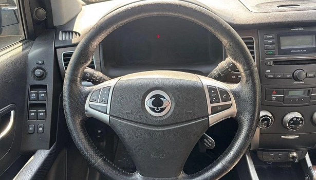 Actyon Premium 2.0d AT 4WD (149 л.с.) фото 15