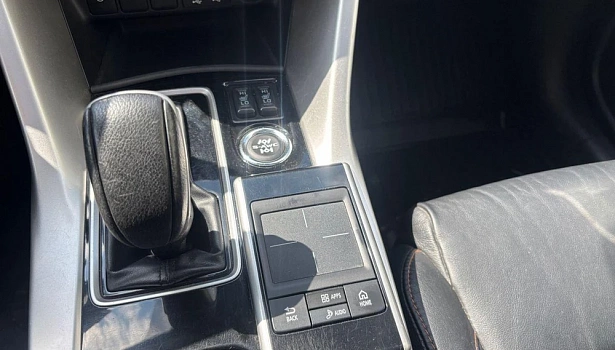 Eclipse Cross Ultimate (2018) 1.5 CVT 4WD (150 л.с.) фото 25