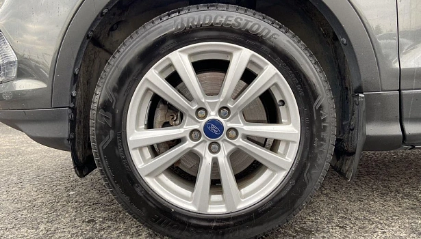 Kuga Trend Plus 1.5 AT 4WD (150 л.с.) фото 13